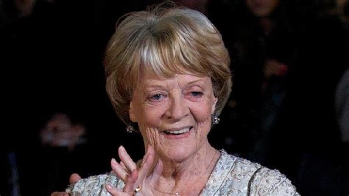 Maggie Smith Net Worth  - Pulptastic