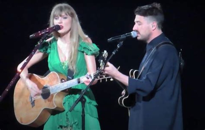 Meaning of “Cowboy Like Me” by Taylor Swift