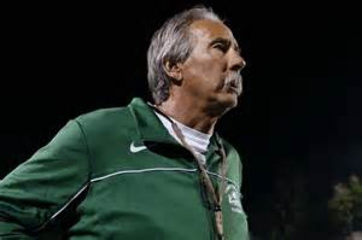  Meet John Beam: Last Chance U coach’s career, family and more explored Mon 27 July 2020 14:50 Updated Tue 28 July 2020 09:13 Eve Edwards 