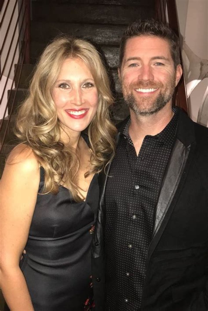 Meet Josh Turner’s Wife And His Biggest Cheerleader, Jennifer Ford