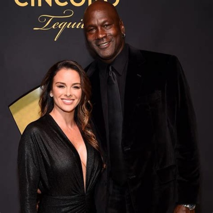 Michael Jordan, Who Has A $5 Million+ Divorce Clause With Yvette Prieto, Gets Former Teammate's 'Seal Of Approval'