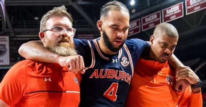 NCAA clears Auburn star Cam Newton to play