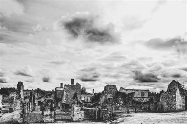 Notre Top 14 des villages abandonnés en France : la vie paisible