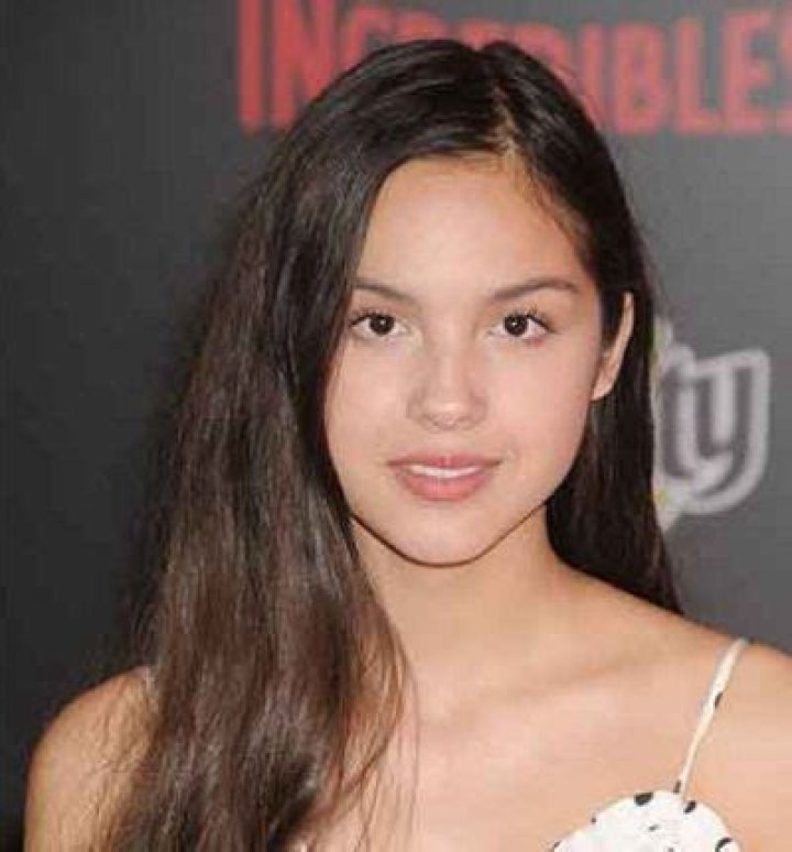 Olivia Rodrigo Height, Weight, Age, Boyfriend, Biography & Family