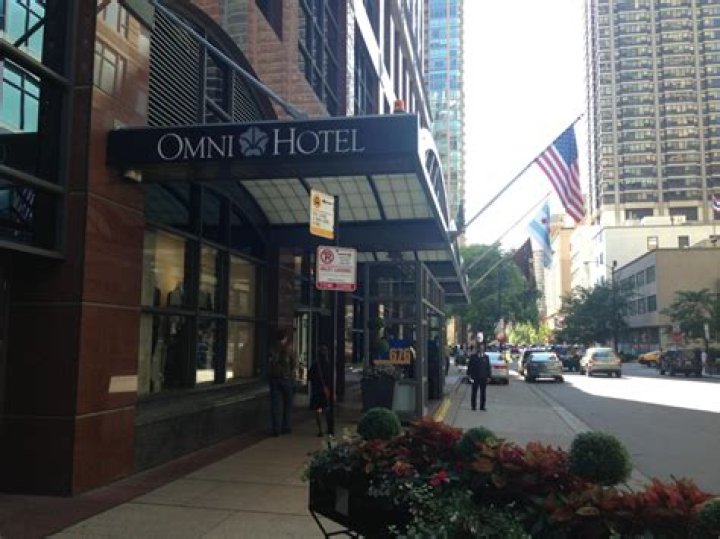 Parking at the Omni Hotel Chicago: Rates, Location and Tips