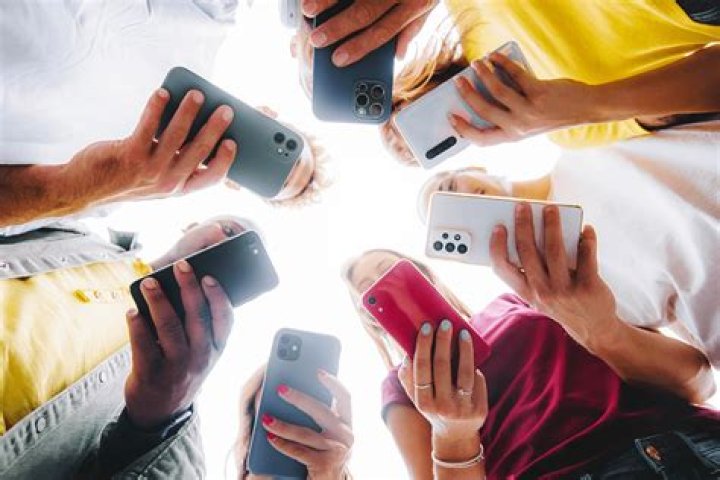 People are apparently using their phones too much and getting 'numb thumbs