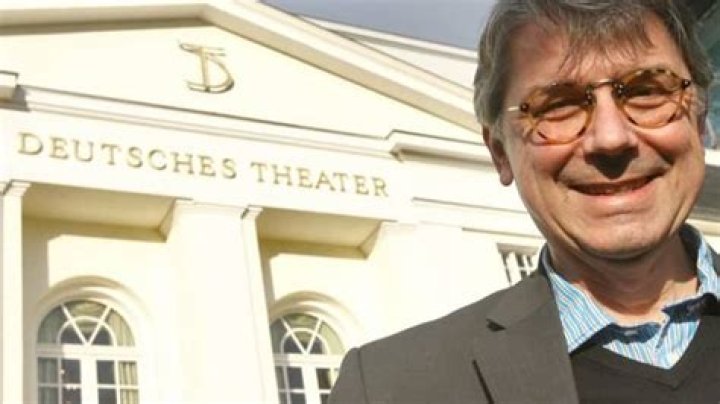 Pius-Bruderschaft droht Hamburger Thalia Theater