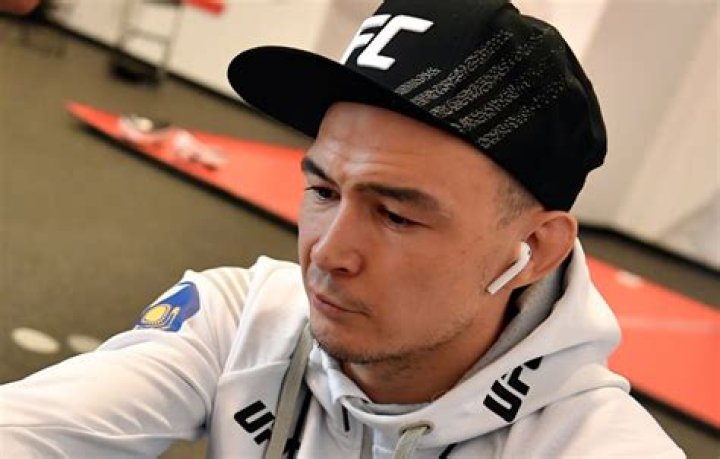 Promising prospect Damir Ismagulov cut from UFC following health issues