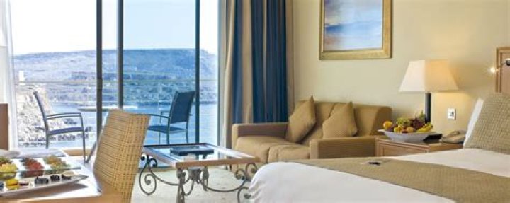 Radisson Blu Resort & Spa, Golden Sands Hotel Review, Melliea, Malta