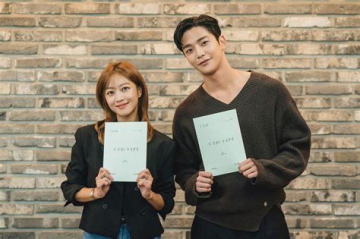 SF9 Rowoon Dating History: Did You Know He Had Girlfriend?