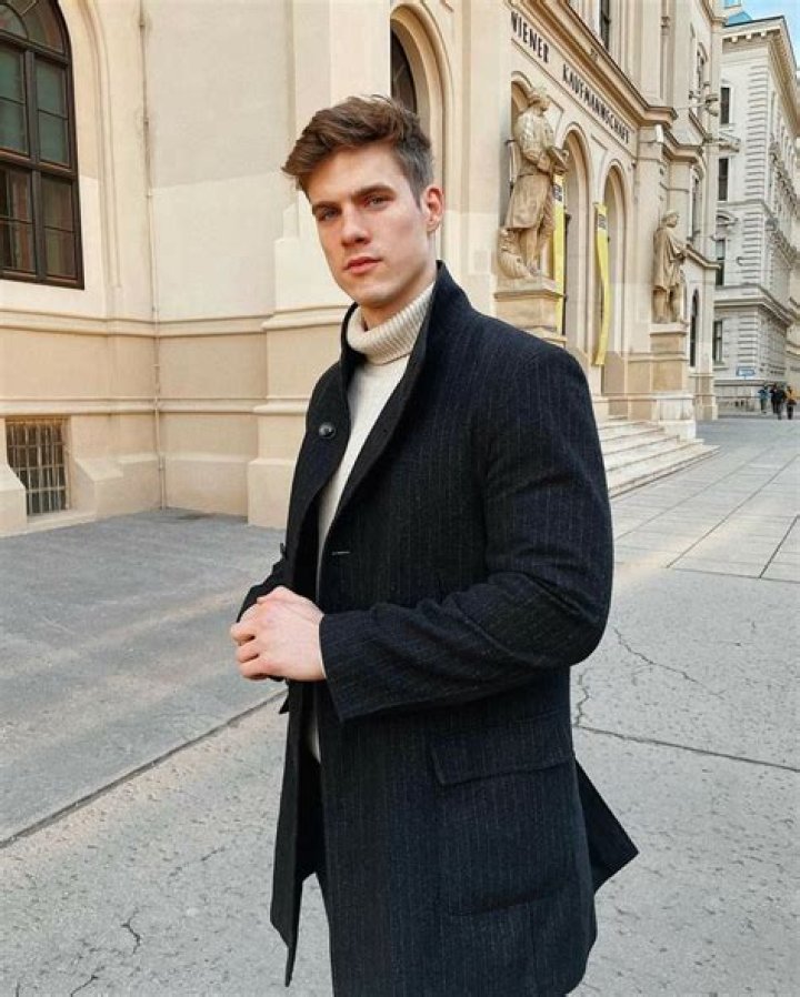 Stefan Petrov Wiki, Age, Height, Family, Model, Net Worth