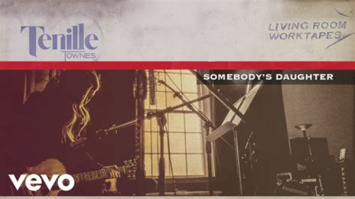 Tenille Townes' 'Somebody's Daughter,' the Boldest Song on Radio