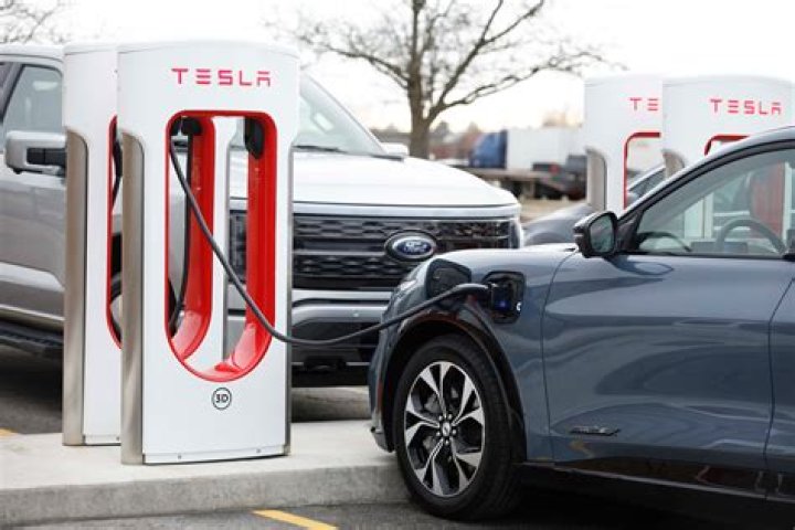 Tesla rolls out new sedan