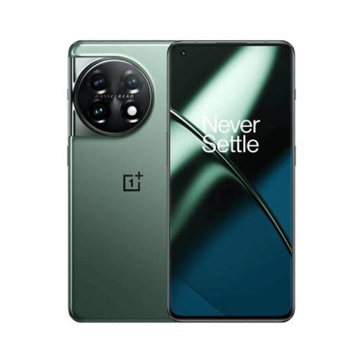 The 'Soft Gold' OnePlus 5 is a pretty phone, with one big downside