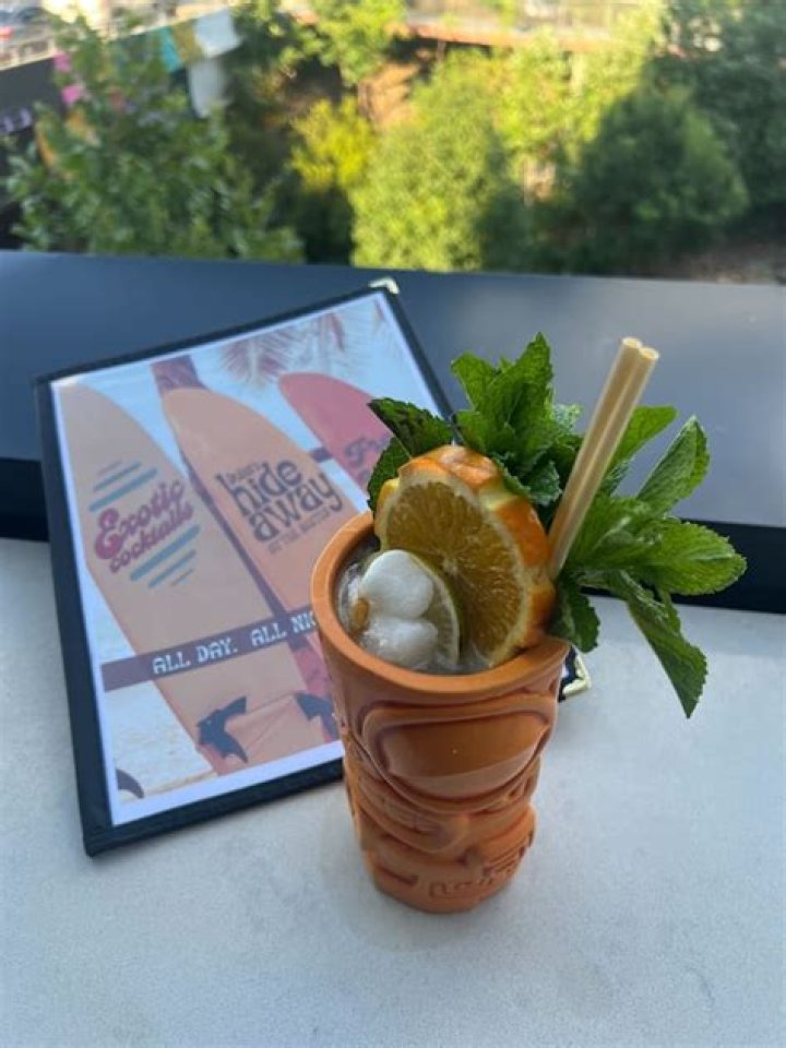 The Baxter and Duke’s Hideaway open on the Beltline for ‘70s vibes and tiki drinks