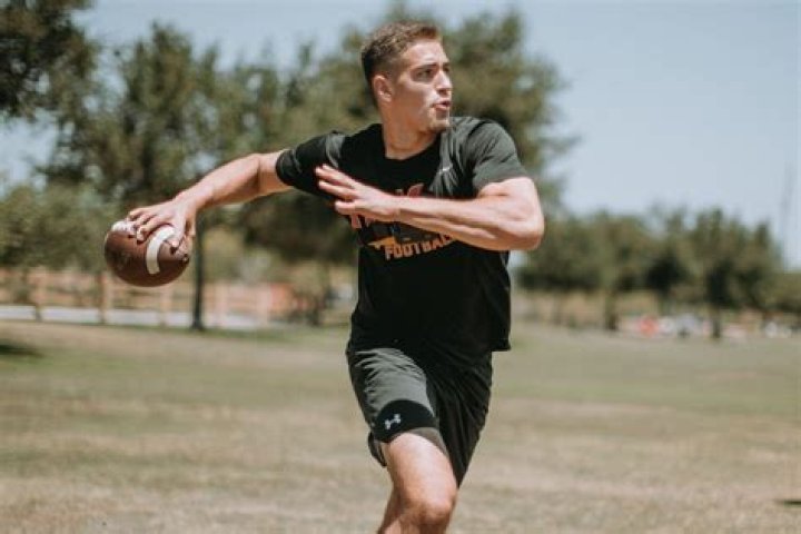 The QBs moving from Southern California in search of high school football season