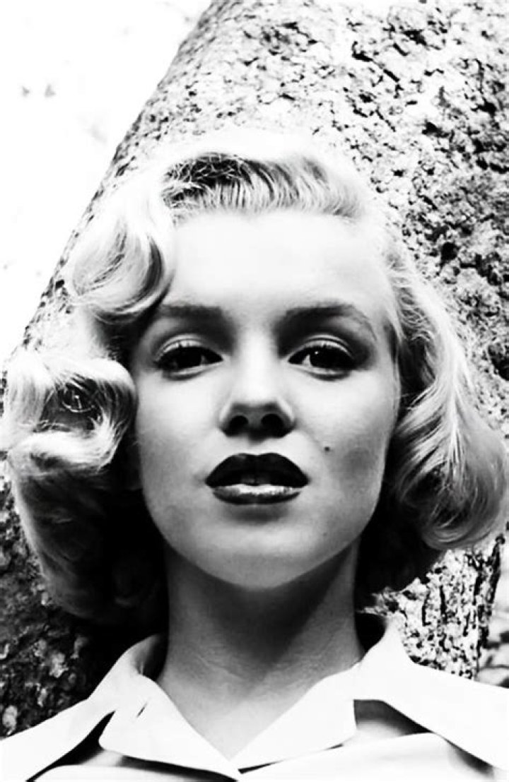 Unpublished photos of Marilyn Monroe surface