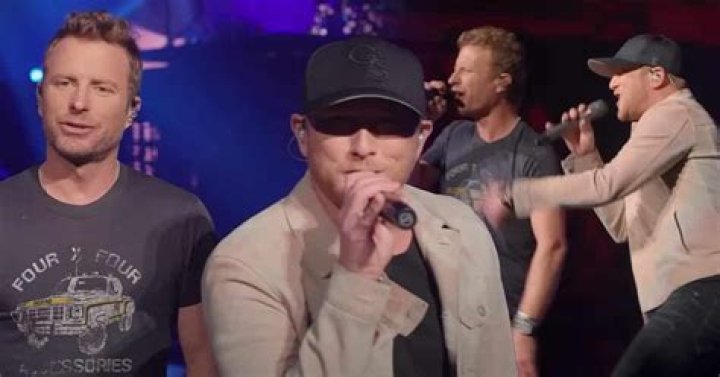When You Suddenly See Cole Swindell in a Club Singin’ “Flatliner”
