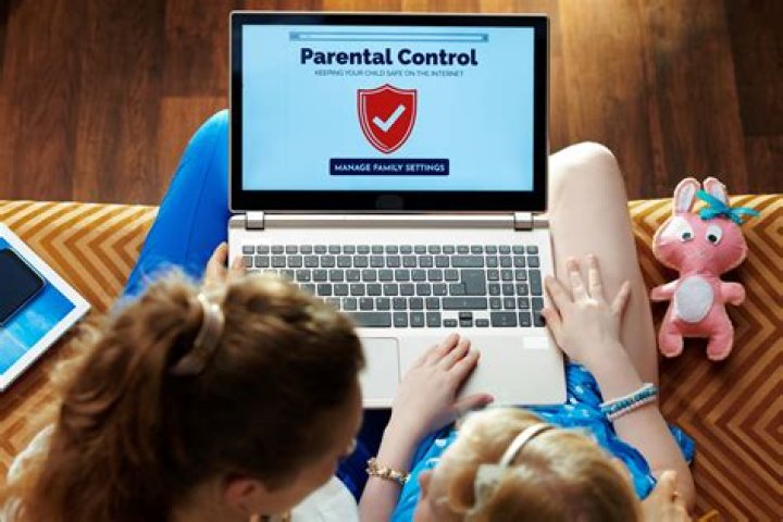Why Parents Should Never Cyber-Snoop or Monitor Their Kids Online